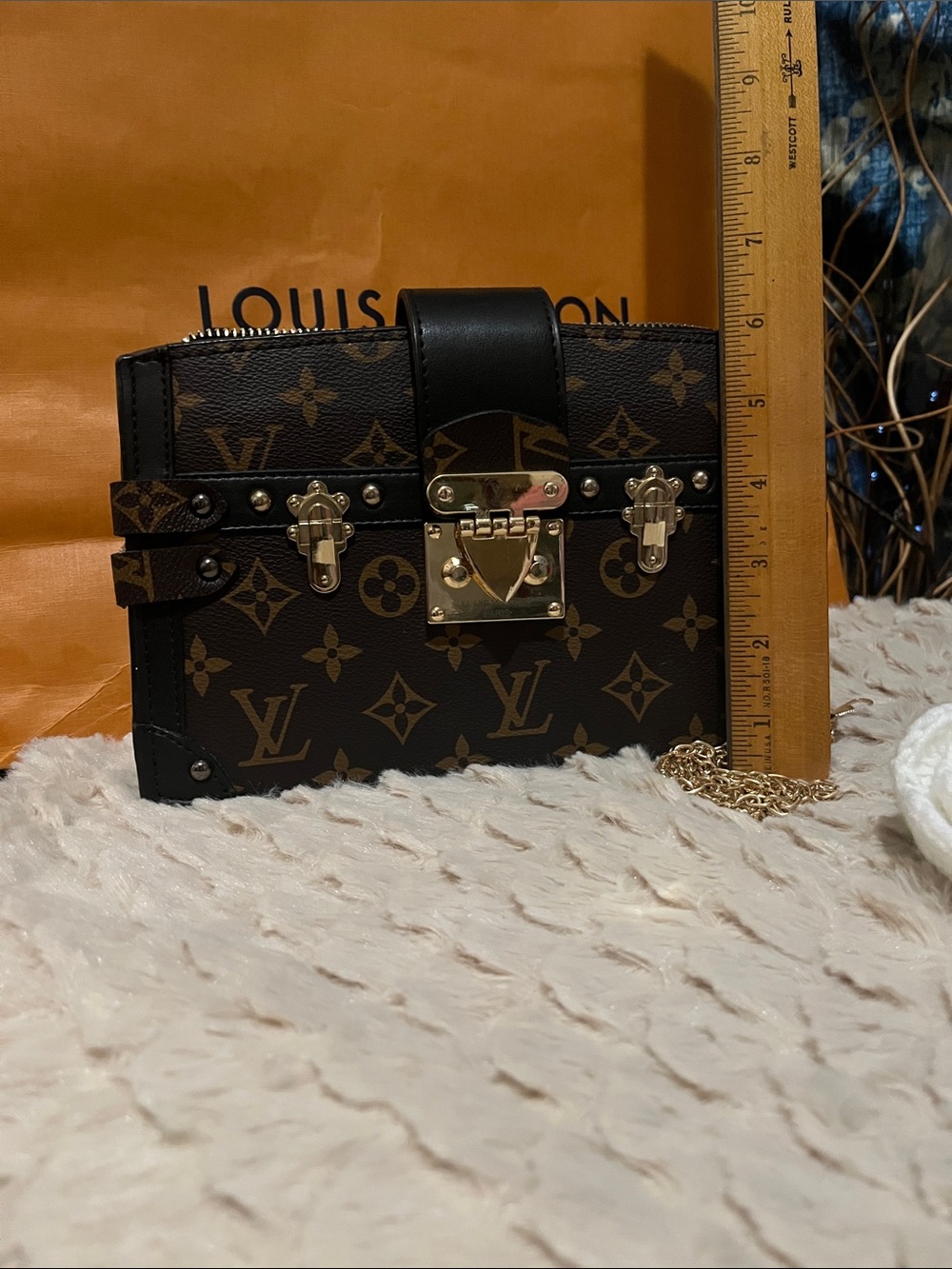nwt Trunk Crossbody Bag - Picture 3 of 3